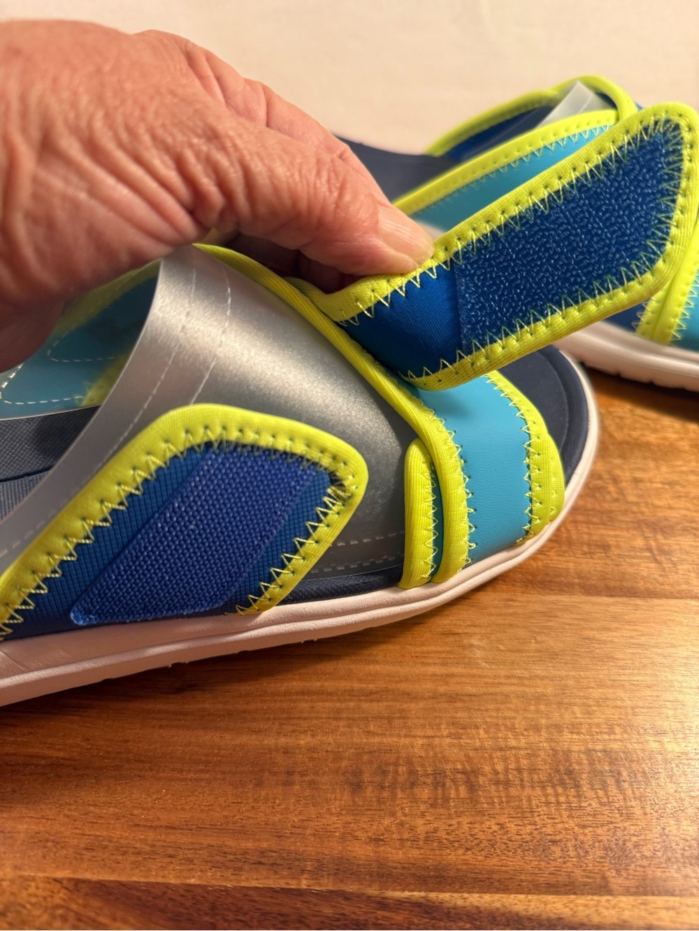 Lands End Slip-on Women's Water Sandals, Blue/Turquoise/Lime Green Size 9.5 NWT - Picture 10 of 11
